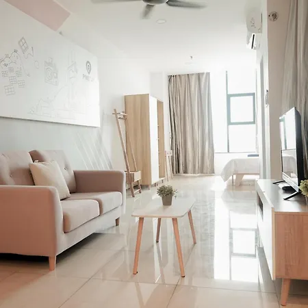 Itcc Manhattan Suites By Calvin Donggongon Exterior photo