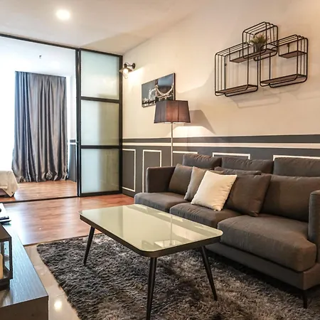 Itcc Manhattan Suites By Calvin Donggongon Exterior photo