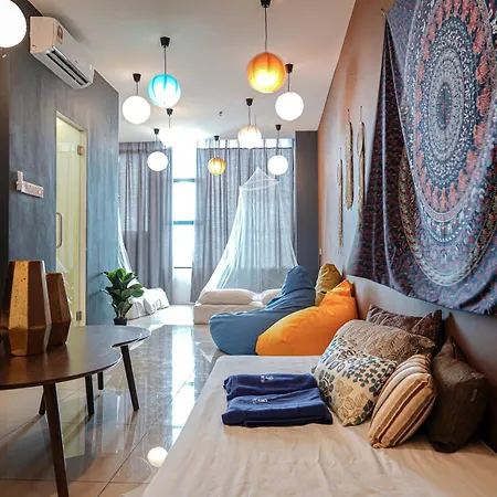 Itcc Manhattan Suites By Calvin Donggongon Exterior photo