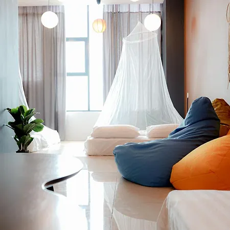 Itcc Manhattan Suites By Calvin Donggongon Exterior photo