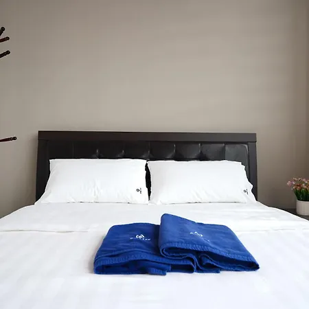 Itcc Manhattan Suites By Calvin Donggongon Exterior photo
