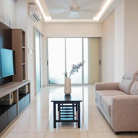 Itcc Manhattan Suites By Calvin Donggongon Exterior photo