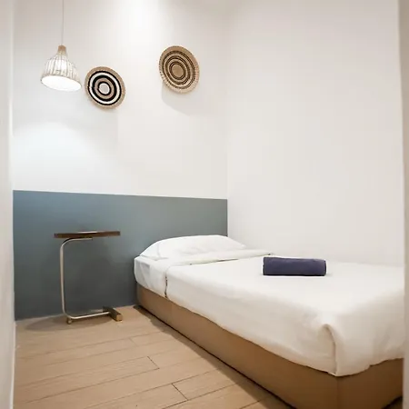 Itcc Manhattan Suites By Calvin Donggongon Exterior photo