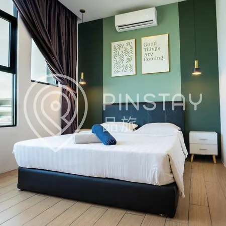 Itcc Manhattan Suites By Calvin Donggongon Exterior photo