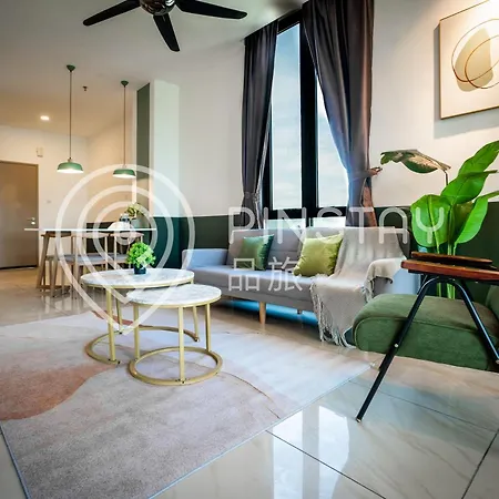 Itcc Manhattan Suites By Calvin Donggongon Exterior photo