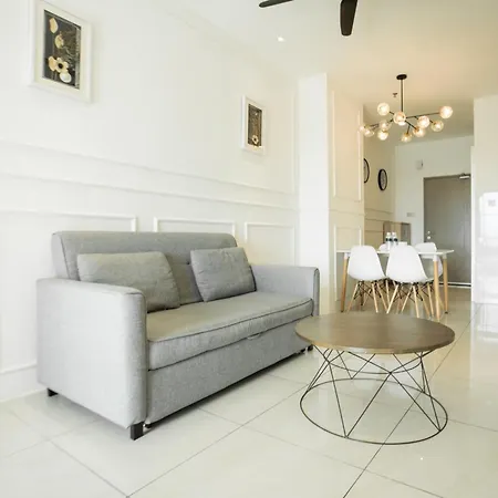 Itcc Manhattan Suites By Calvin Donggongon Exterior photo