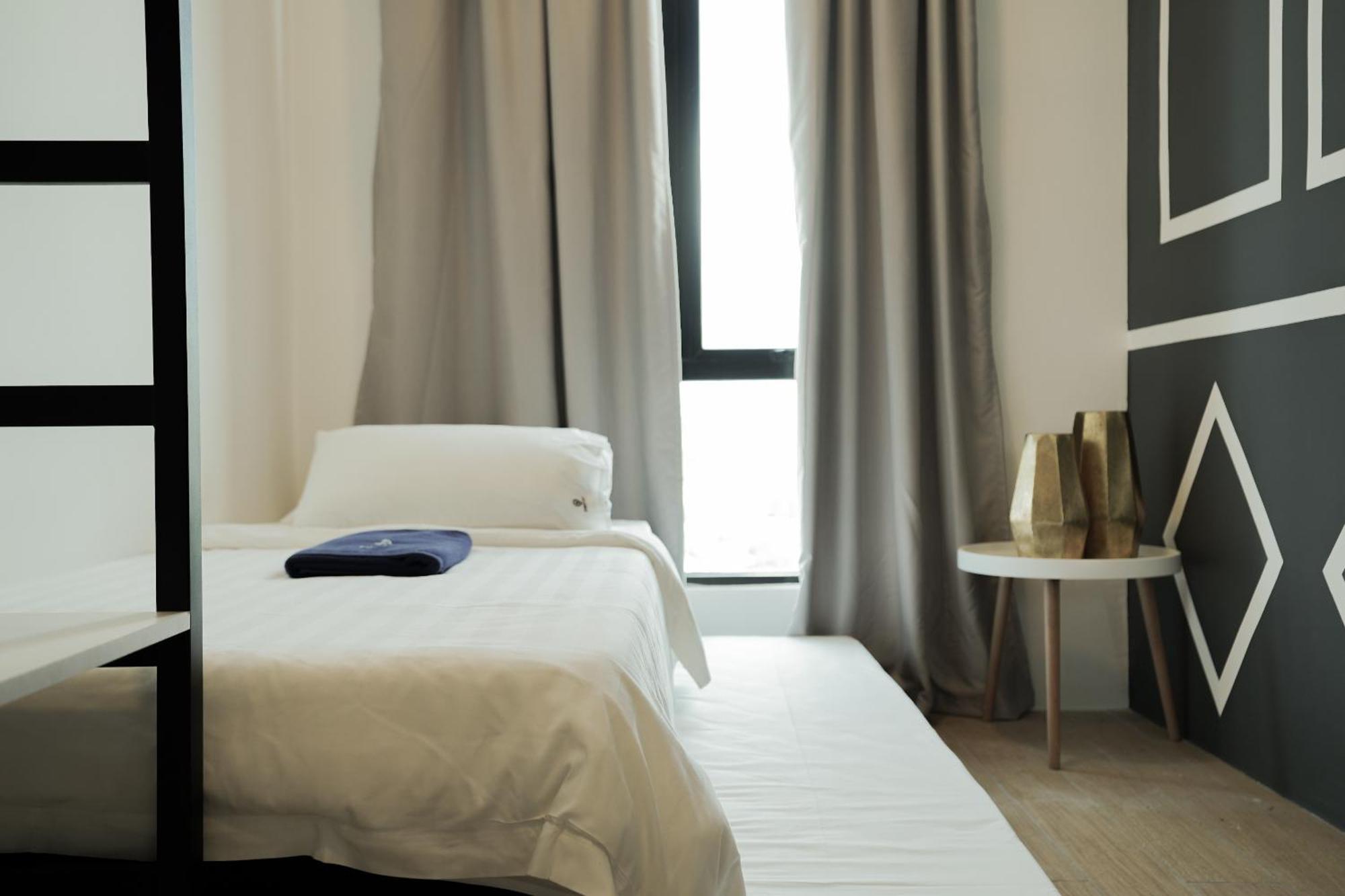Itcc Manhattan By Calvin