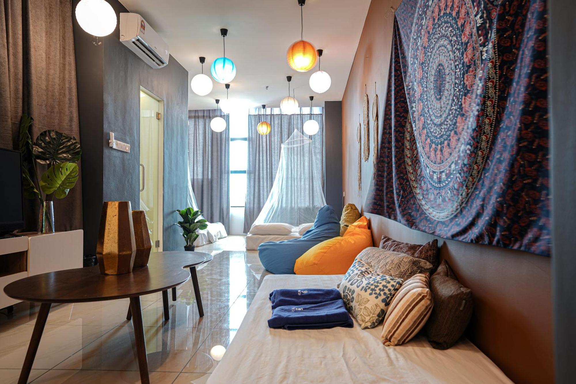 Itcc Manhattan By Calvin *