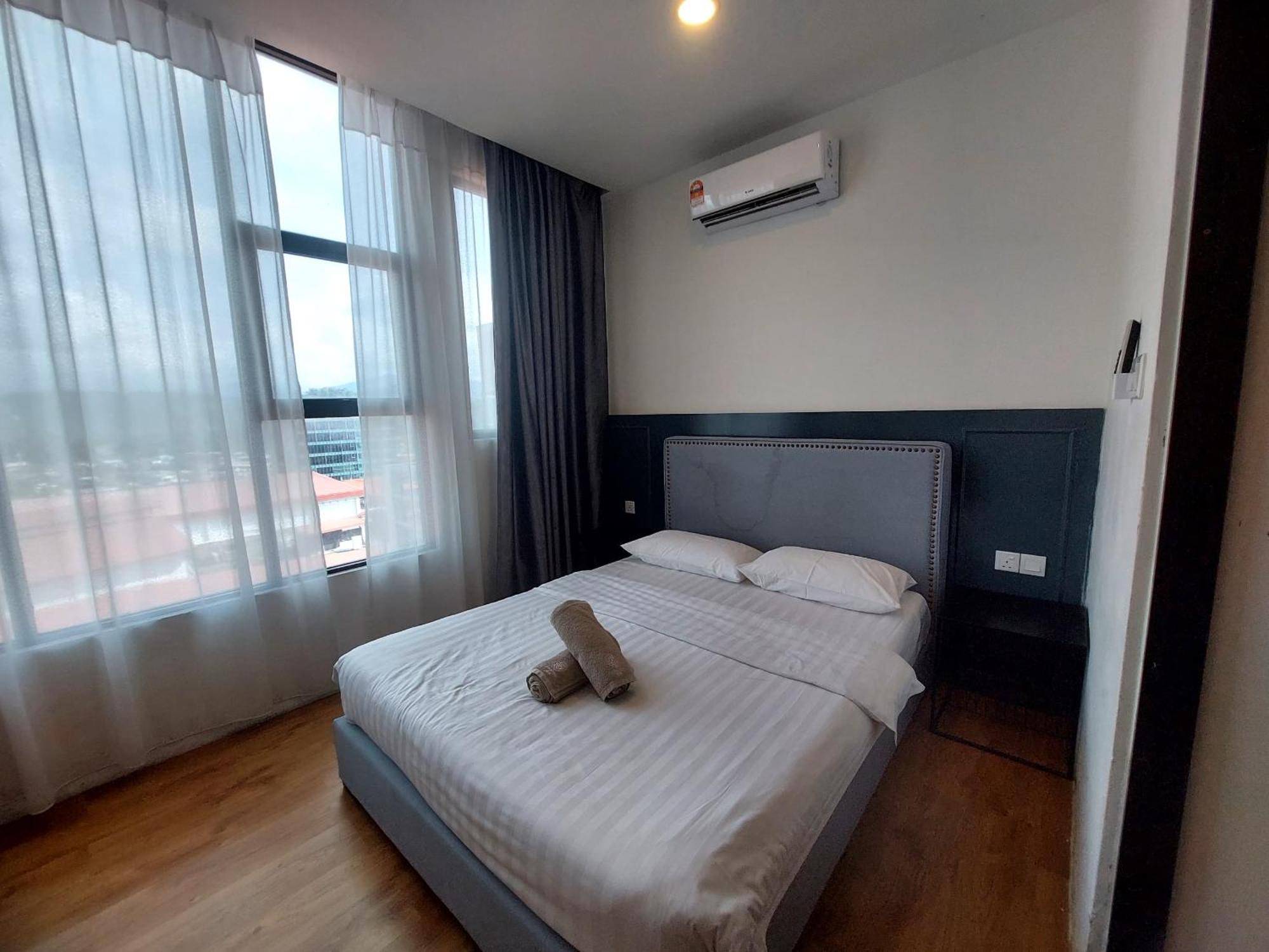 Itcc Manhattan By Calvin Donggongon